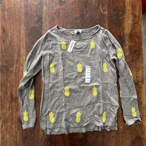 Old Navy Gray Long Sleeve with Yellow Pineapple Print